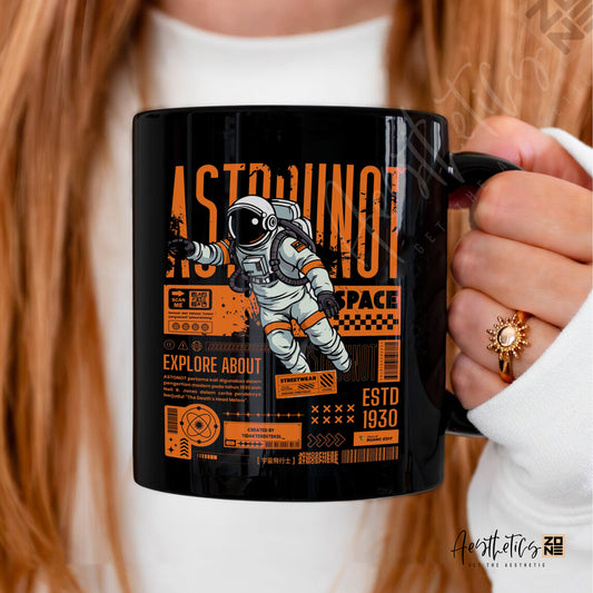 🚀 Cosmic Explorer – Astronaut Space Mug